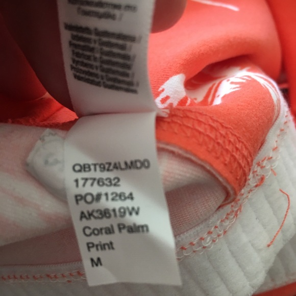 AA forward crop legging set in coral palm NWOT Med - Picture 10 of 16